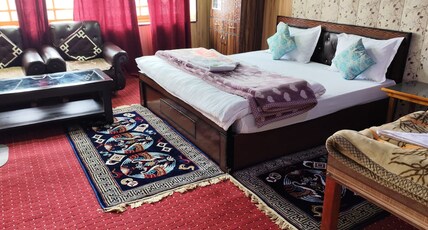 99 Inn Room Type - Deluxe Room