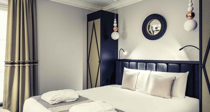 Mercure Paris Arc de Triomphe Wagram Room Type - Privilege Room with 1 double bed