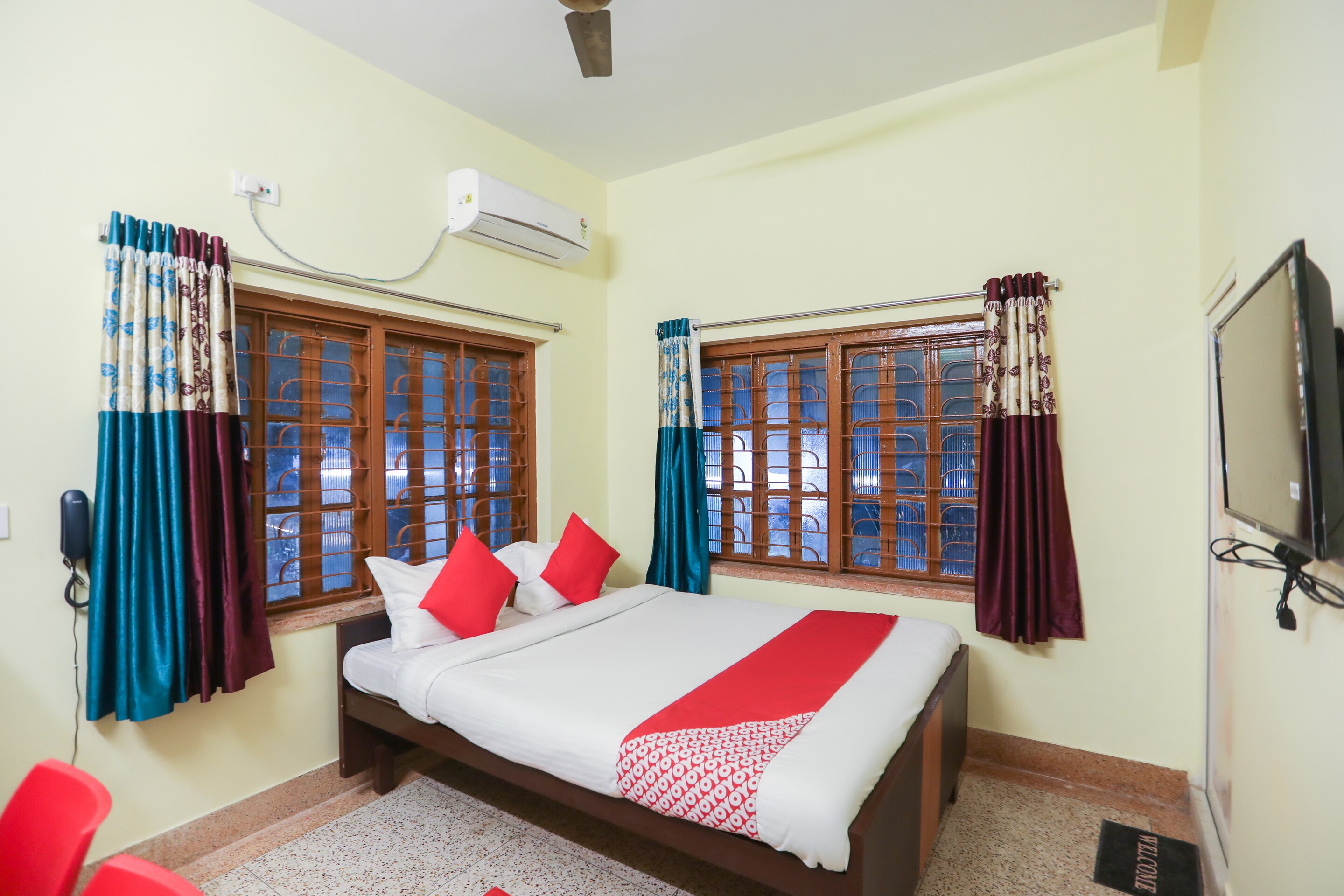 Hotel O PG Guest House - Tap to explore photos