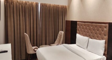 Shree Inn by Tamanna Hotels Room Type - Executive Room