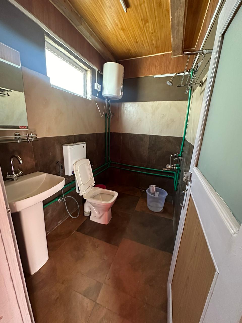 Sissu MudHouse Stay - Tap to explore photos