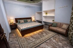 Hotel Harsh Suryavanshi / On NH27 Heighway
