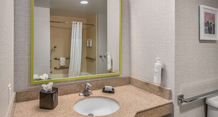 Hampton Inn & Suites-Dallas Allen Room Type - 1KNG MOB HEAR ACC W TUB NS