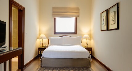 Maidens Hotel Room Type - Deluxe Suite with Living Room