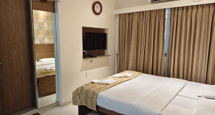 Hotel Shreyas Room Type - Budget Room