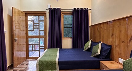Mehra Paradise & Cafe Room Type - Family room (forest and valley views )