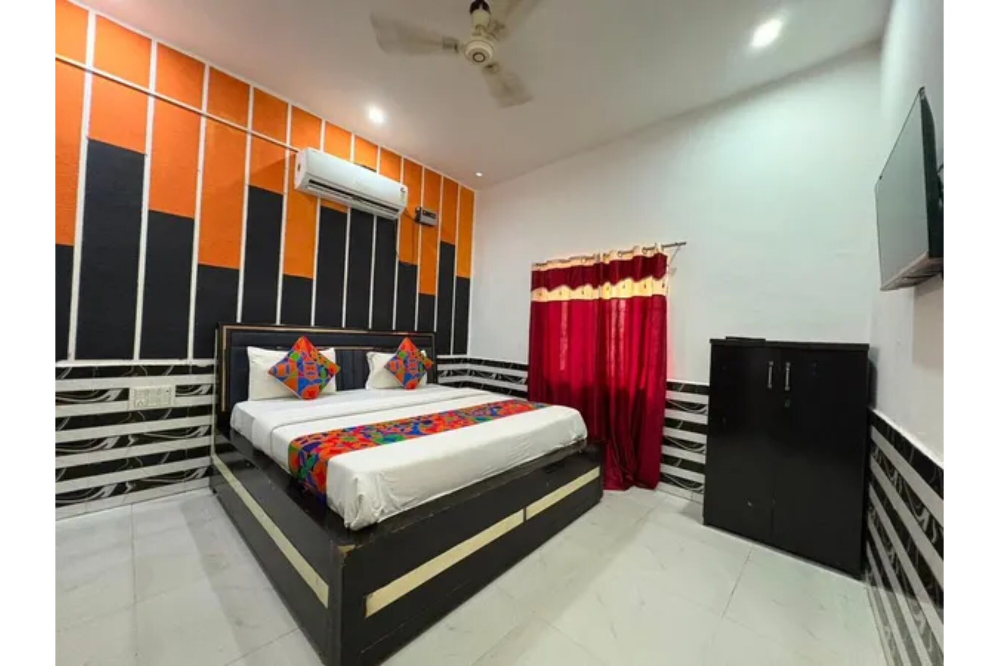 FabHotel Vrindavan Dham - Tap to explore photos