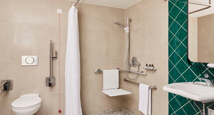 Hotel Indigo Berlin East Side Gallery Room Type - 1 Queen Standard Accessible