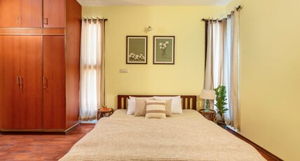 Sliceinn Autumn Room Type - 103 - Master Bedroom w/ Attached bath & Dressing Area