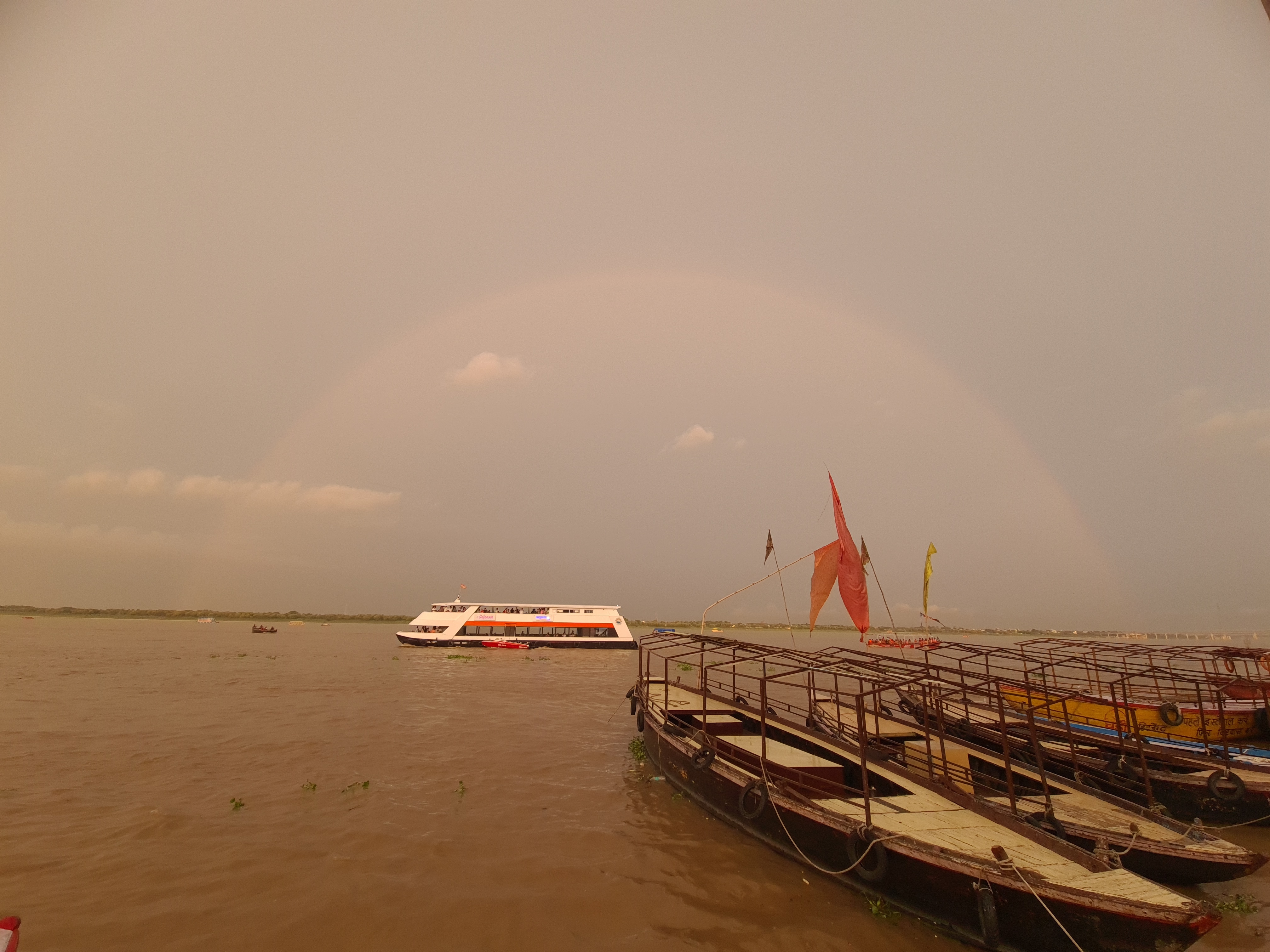 Holy Ganges VNS - Tap to explore photos