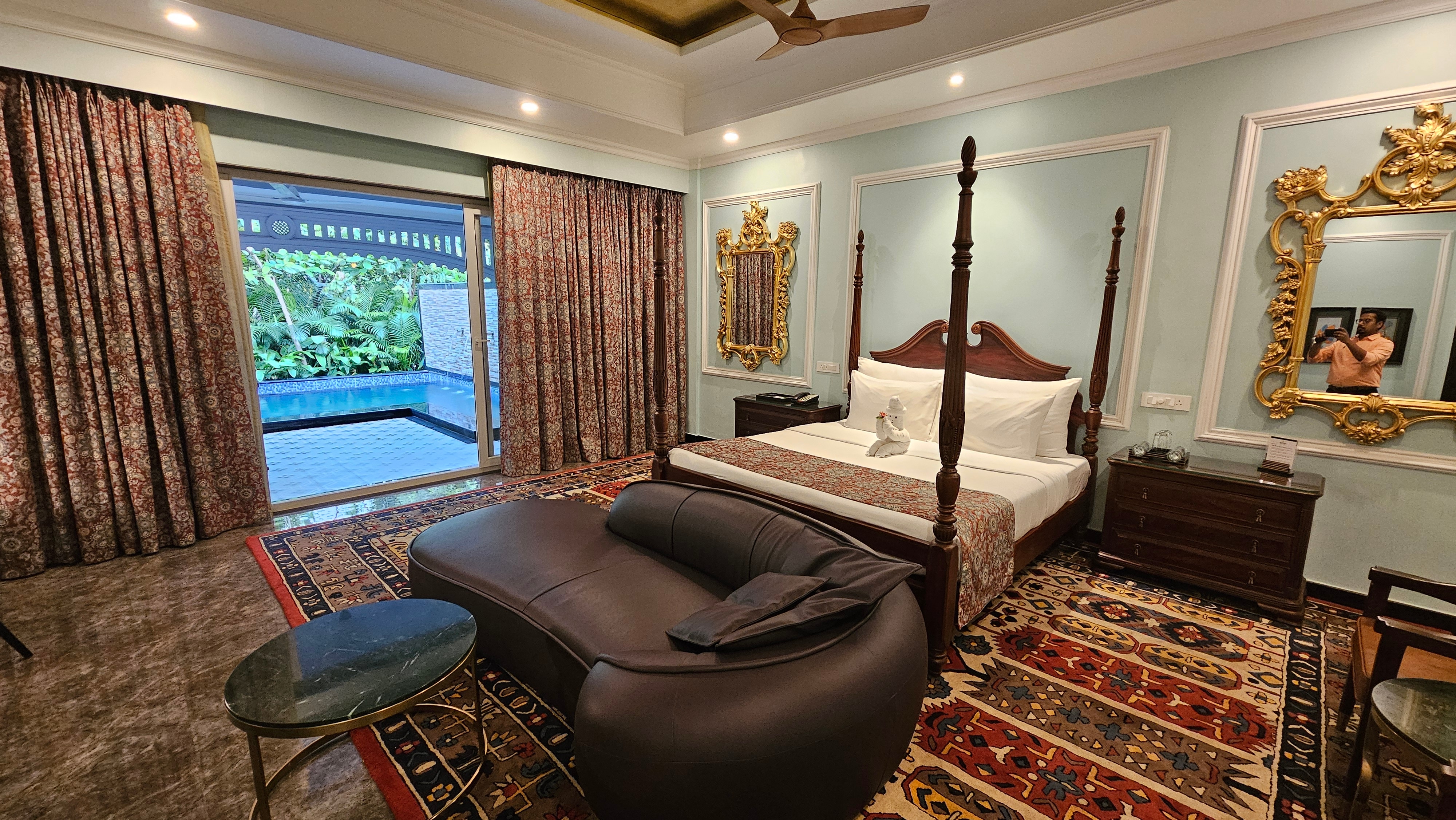 Mayfair Oasis Resort and Convention - Tap to explore photos
