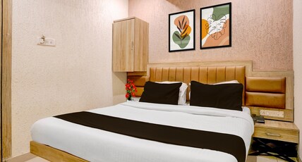 Collection O Crawford Market Formerly Al Ibrahim Hotel Room Type - Classic