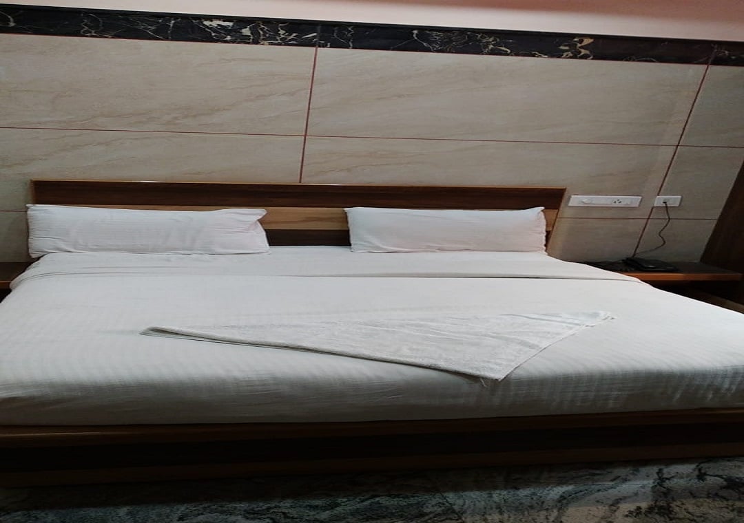 HOTEL SAKTHI RESIDENCY - Tap to explore photos