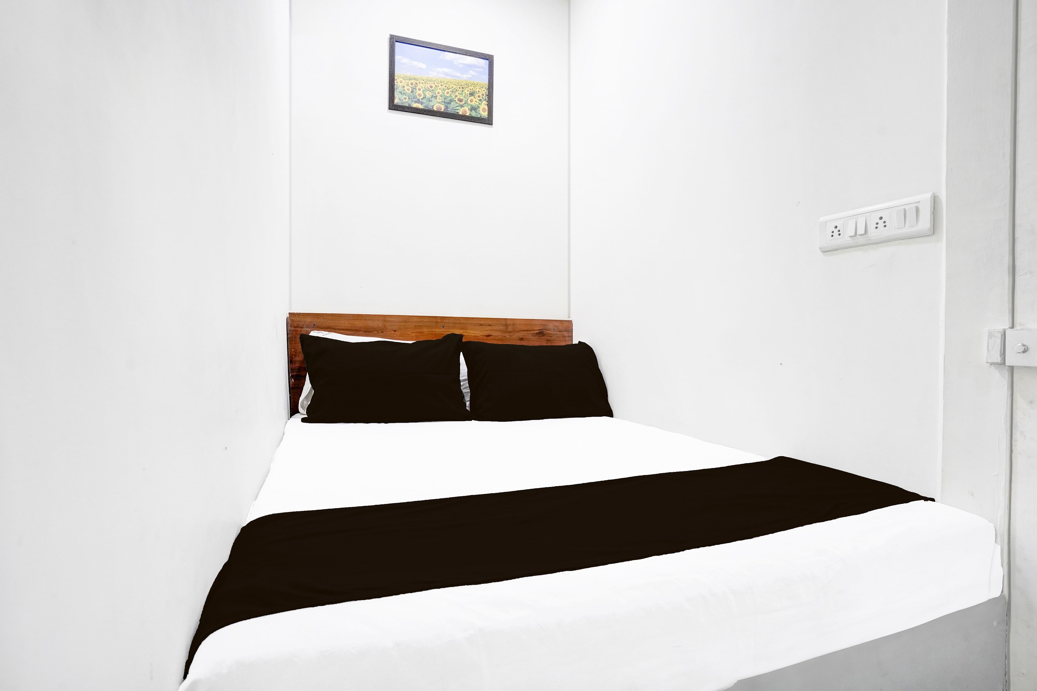 Hotel O BKC Santacruz East - Tap to explore photos