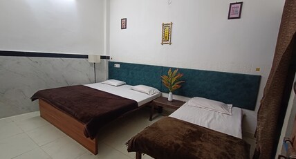 Raghuwanshi homestay Room Type - Triple Bed Ac Room