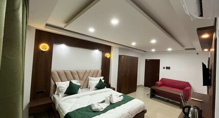 GK Palace Room Type - Superior Room