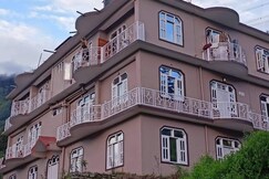 Vasu Mansion Homestay | Rooms & Restaurant