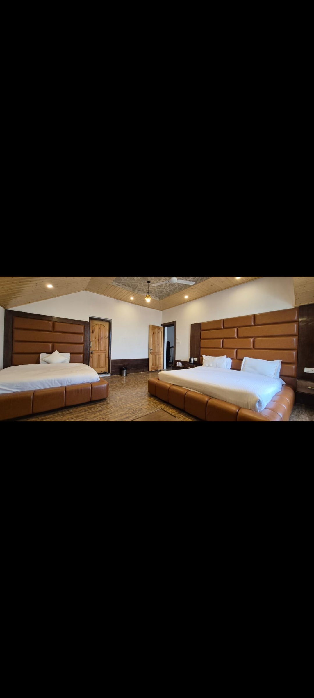 Hotel Home in Paradise !! 5 minutes walk to railway station !! - Tap to explore photos