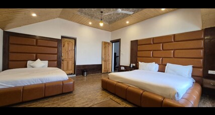 Hotel Home in Paradise !! 5 minutes walk to railway station !! Room Type - Suites Room with Mountain view