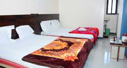 Hotel Sai Sulochana Inn Room Type - Economy 4 Bed