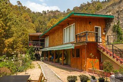 The Himalayan Living Whistling Pines I Rooms