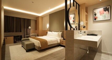 Hotel JSR Continental Room Type - Premium Room - Pure Luxury