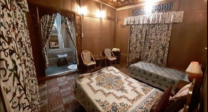 Heritage Shreen Houseboat Room Type - Super Deluxe Room Exotic Shreen