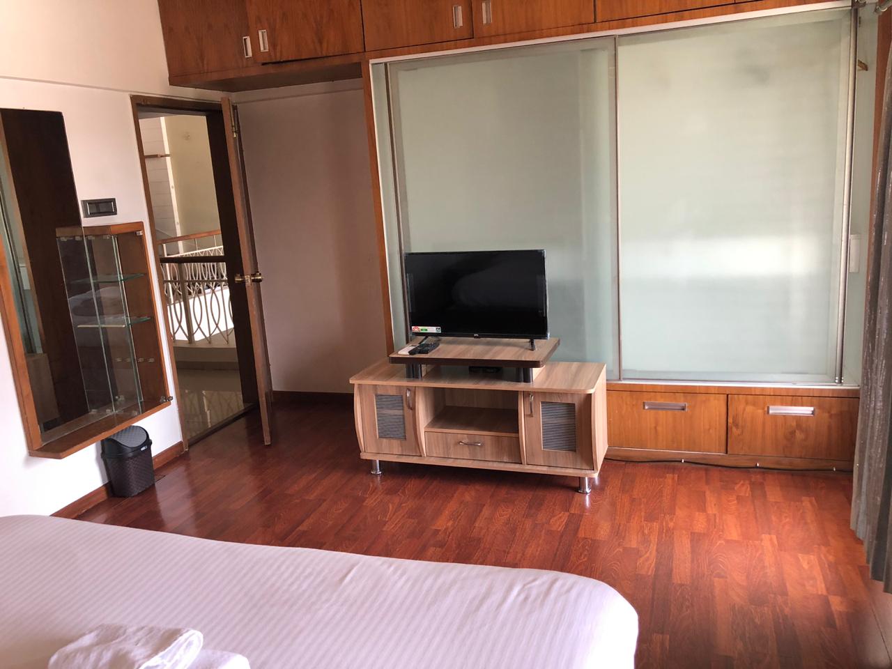 MH12 Services Kharadi 3BHK Luxury Apartments - Tap to explore photos