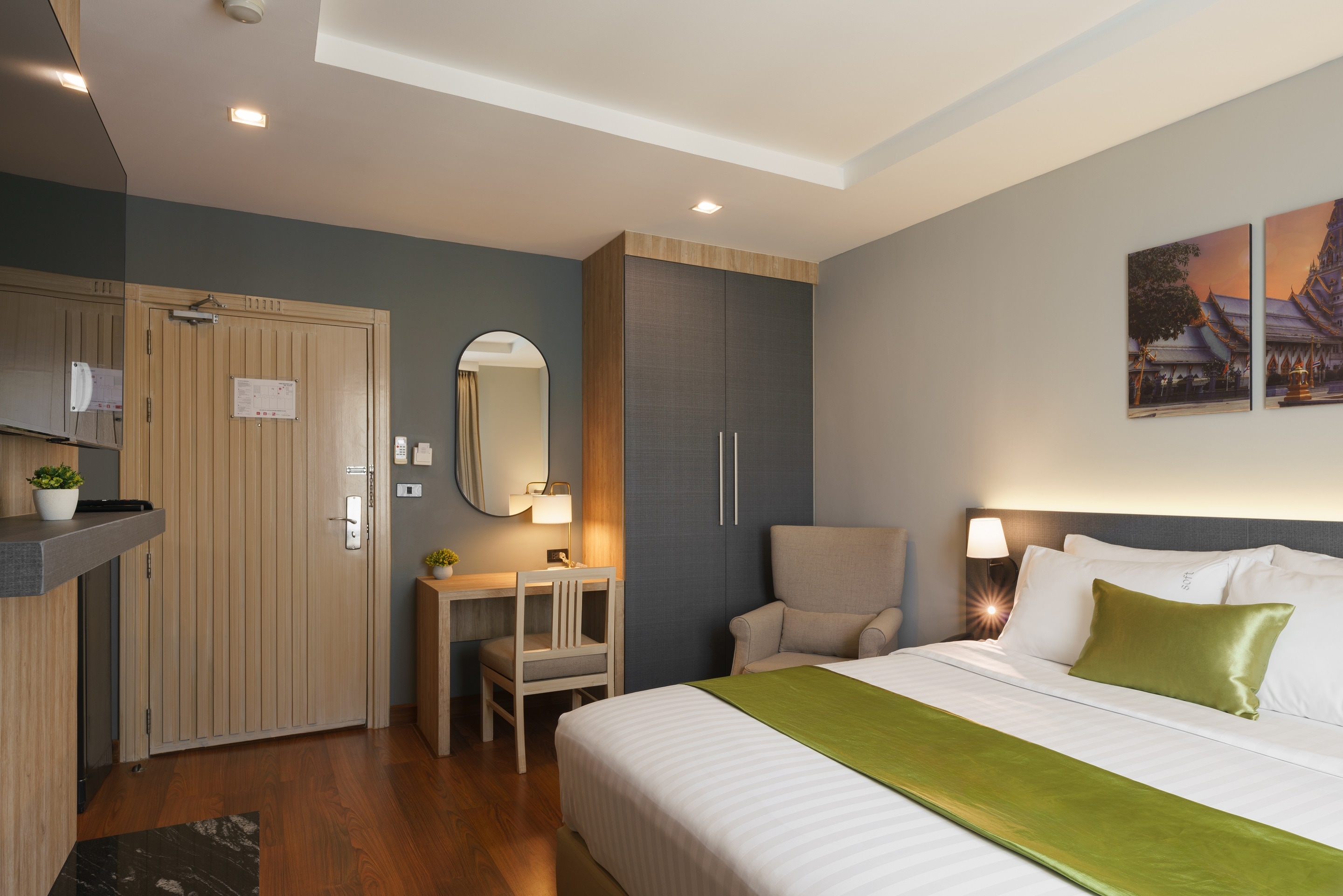 iCheck inn Residence soi 2 - Tap to explore photos