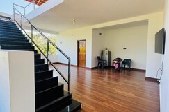 Rain roots estate stay