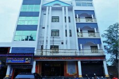 Hotel Aditya Plaza