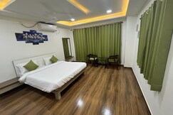 DHANLAKSHMI ORCHARD RESORT