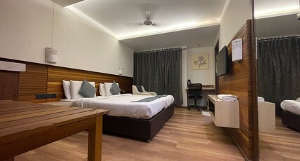 HOTEL SOLITAIRE VIJAY NAGAR BY LOTO PREMIER Room Type - Deluxe Room with City View