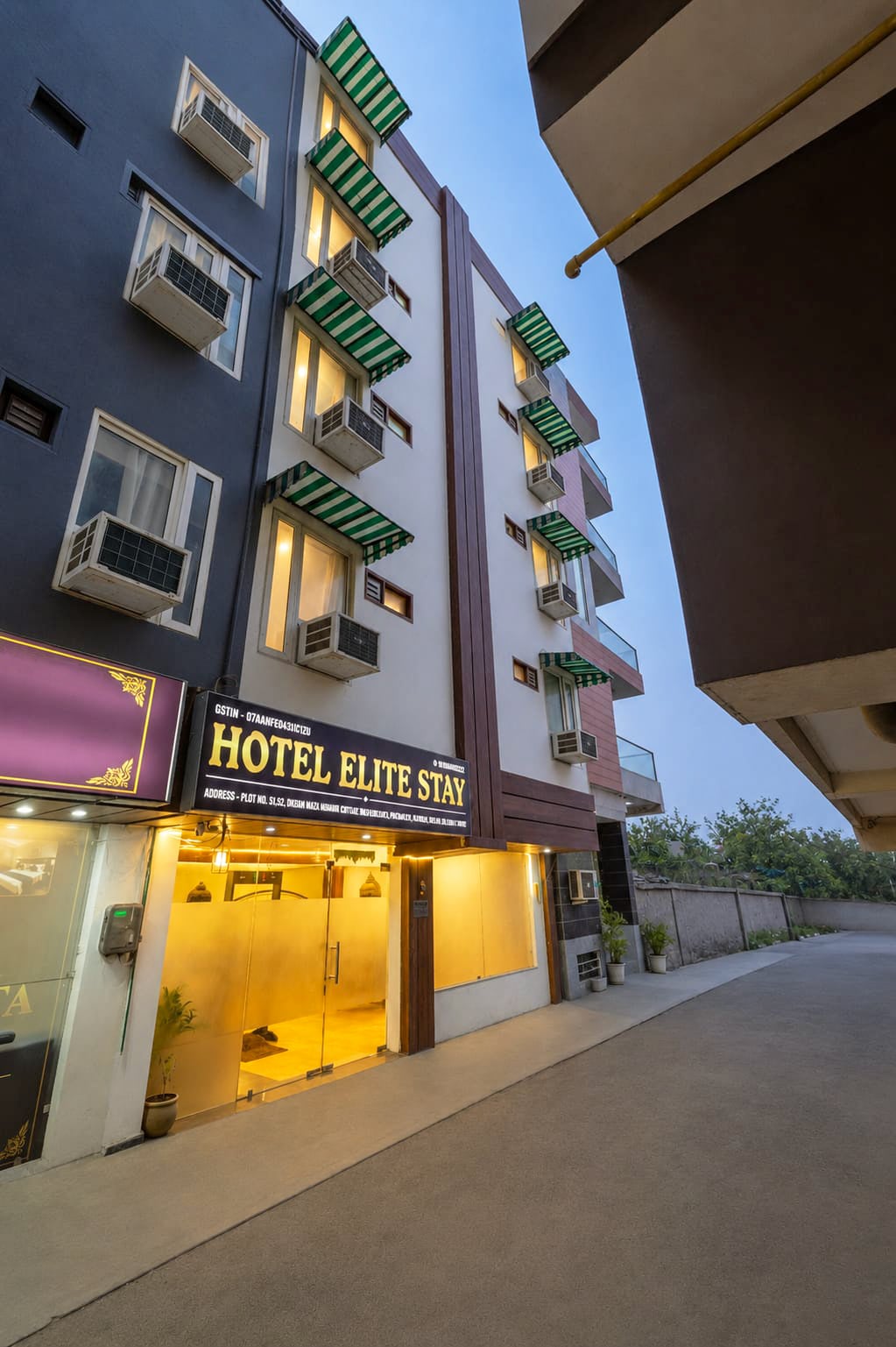 Elite Stay Near Yashobhoomi Dwarka - Tap to explore photos