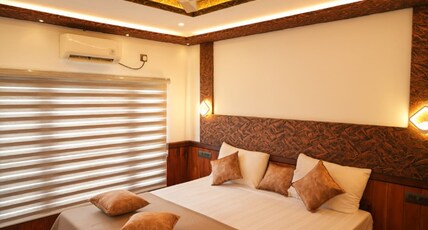 Indraprastham Houseboat Room Type - 1 Bedroom Luxury Independent Houseboat