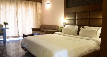 Jamindars Palace,BeachFront Hotel Room Type - Deluxe Ocean view Upper Floor with Balcony