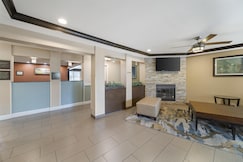 Best Western Plus Twin View Inn & Suites