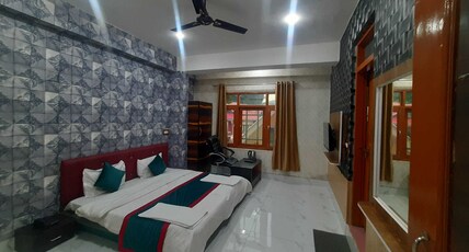 Hotel O by OYO Graceland Room Type - Deluxe