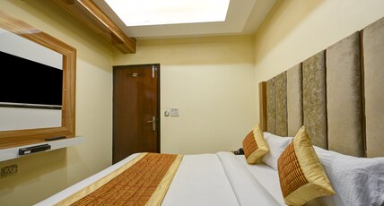 Hotel Guruvas Inn Room Type - Superior Room