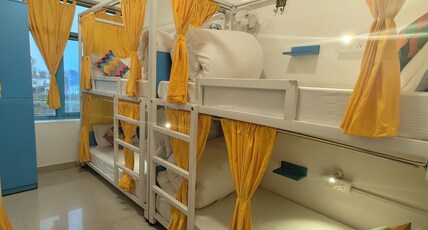 goSTOPS Bir Landing Site  Room Type - Bed in 6 Bed Mixed Dormitory Room with Ensuite Bathroom