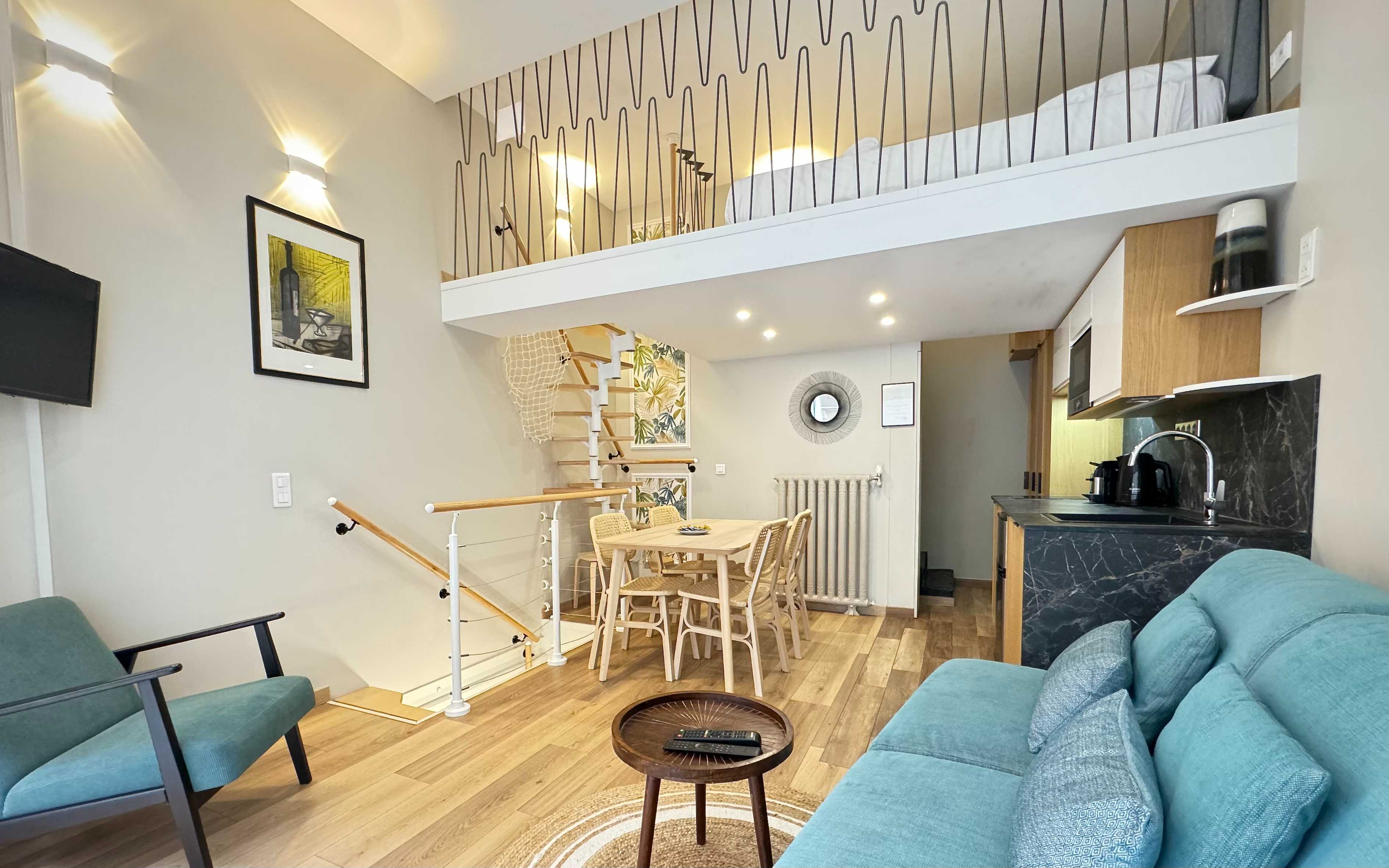 Elegant apartment - 2BR/5P - Champs de Mars - Tap to explore photos