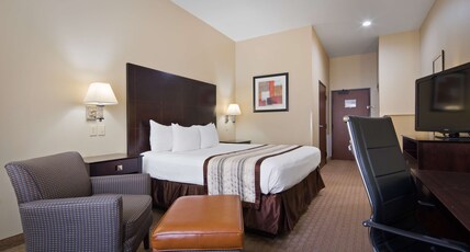 Best Western Oasis Inn Room Type - Accessible - 1 King, Mobility Accessible, Communication Assistance, Bathtub, Microwave And Refrigera Best Western Oasis Inn Room Type - Accessible - 1 King, Mobility Accessible, Communication Assistance, Bathtub, Microwave And Refrigera