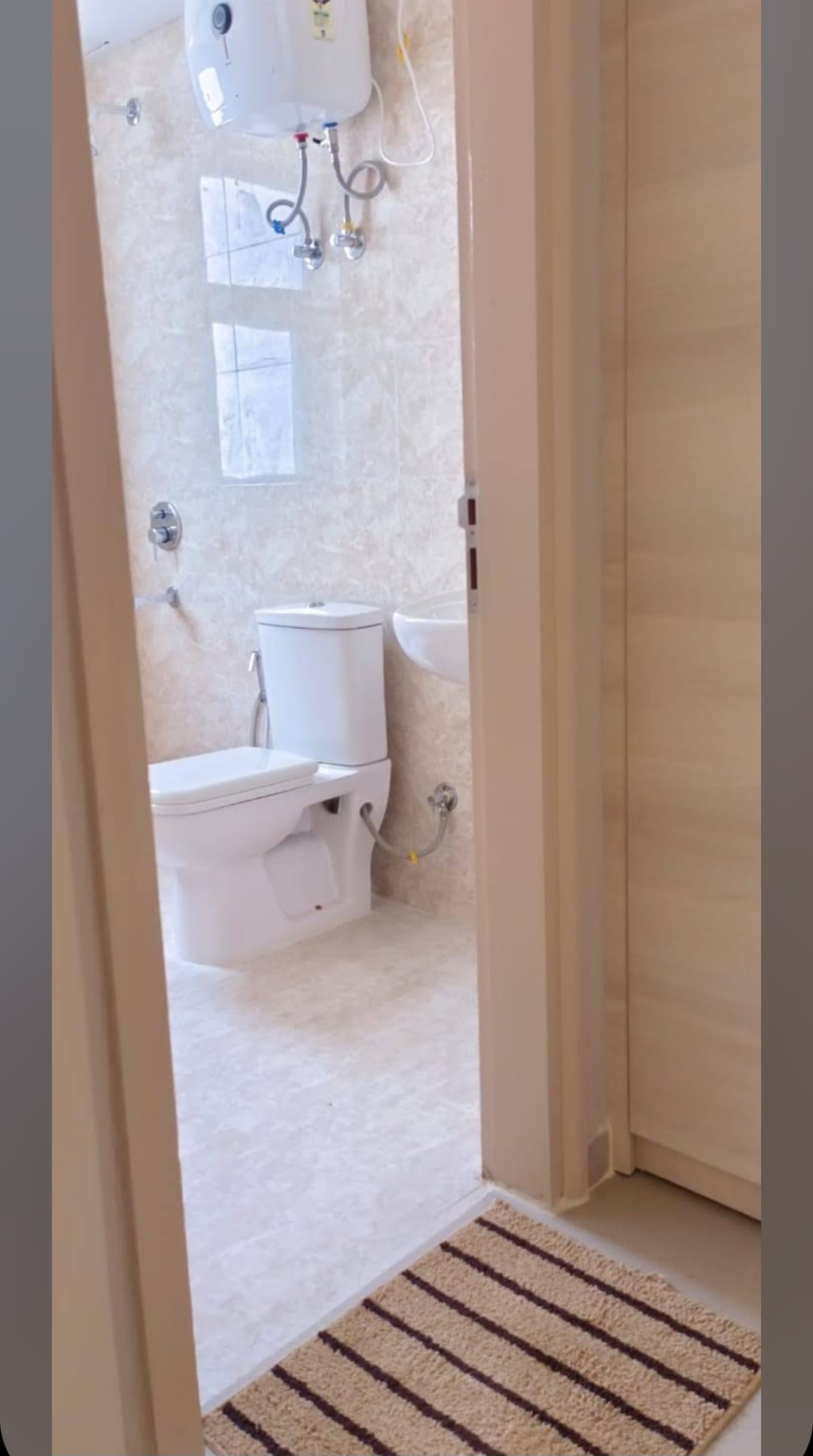 Hotel Shiv palace - Tap to explore photos