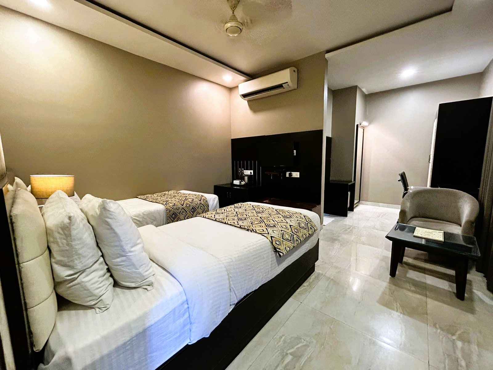 Aloha City Stay Raipur - Tap to explore photos