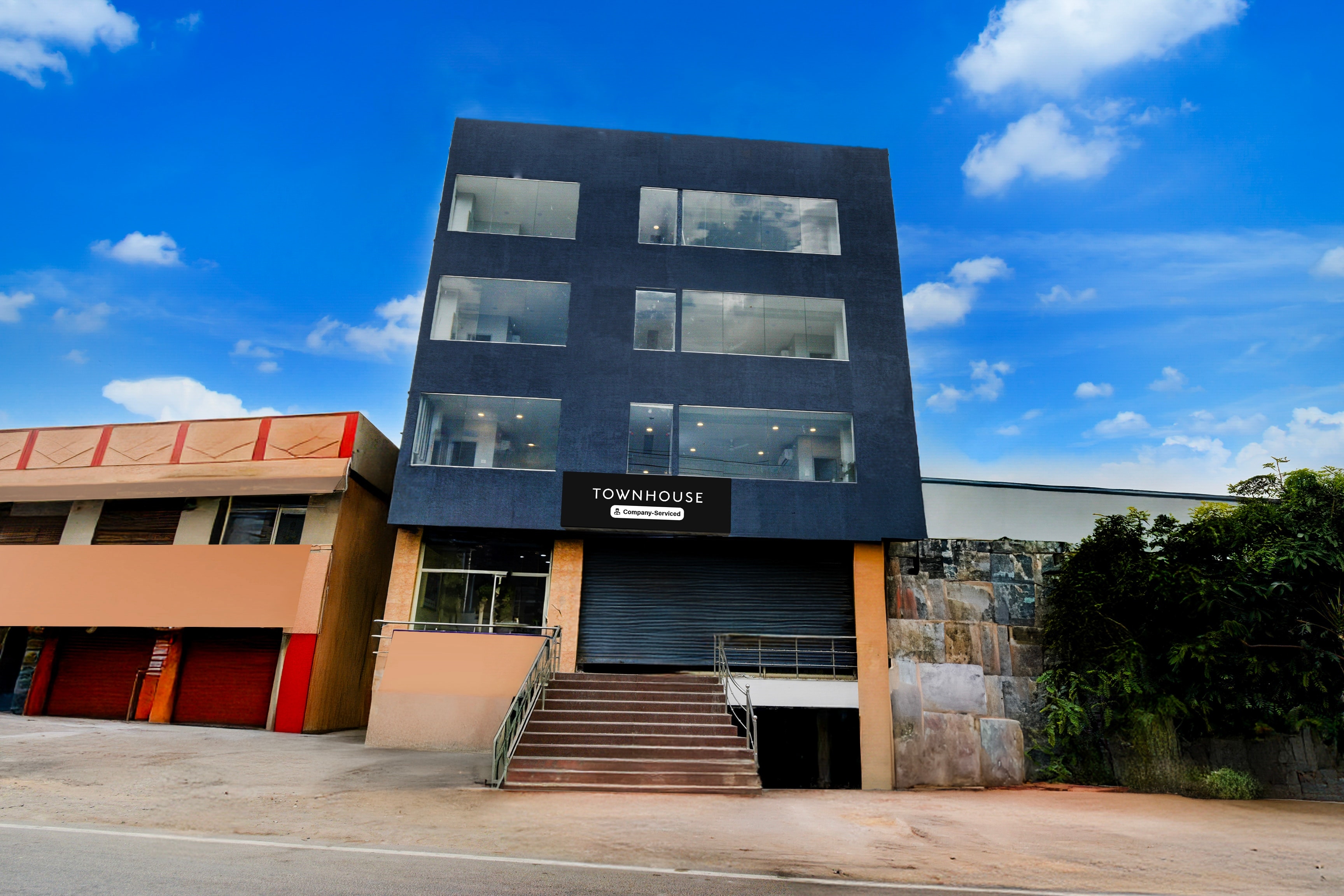 Super Townhouse Cherlapally Bus Terminal Formerly Hotel Chakripuram - Tap to explore photos