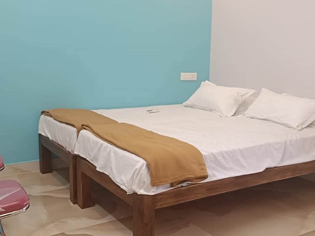 SK Beach Homestay - Tap to explore photos