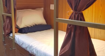 KUFA PG AND DORMITORY KURLA Room Type - Deluxe Female Dormitory