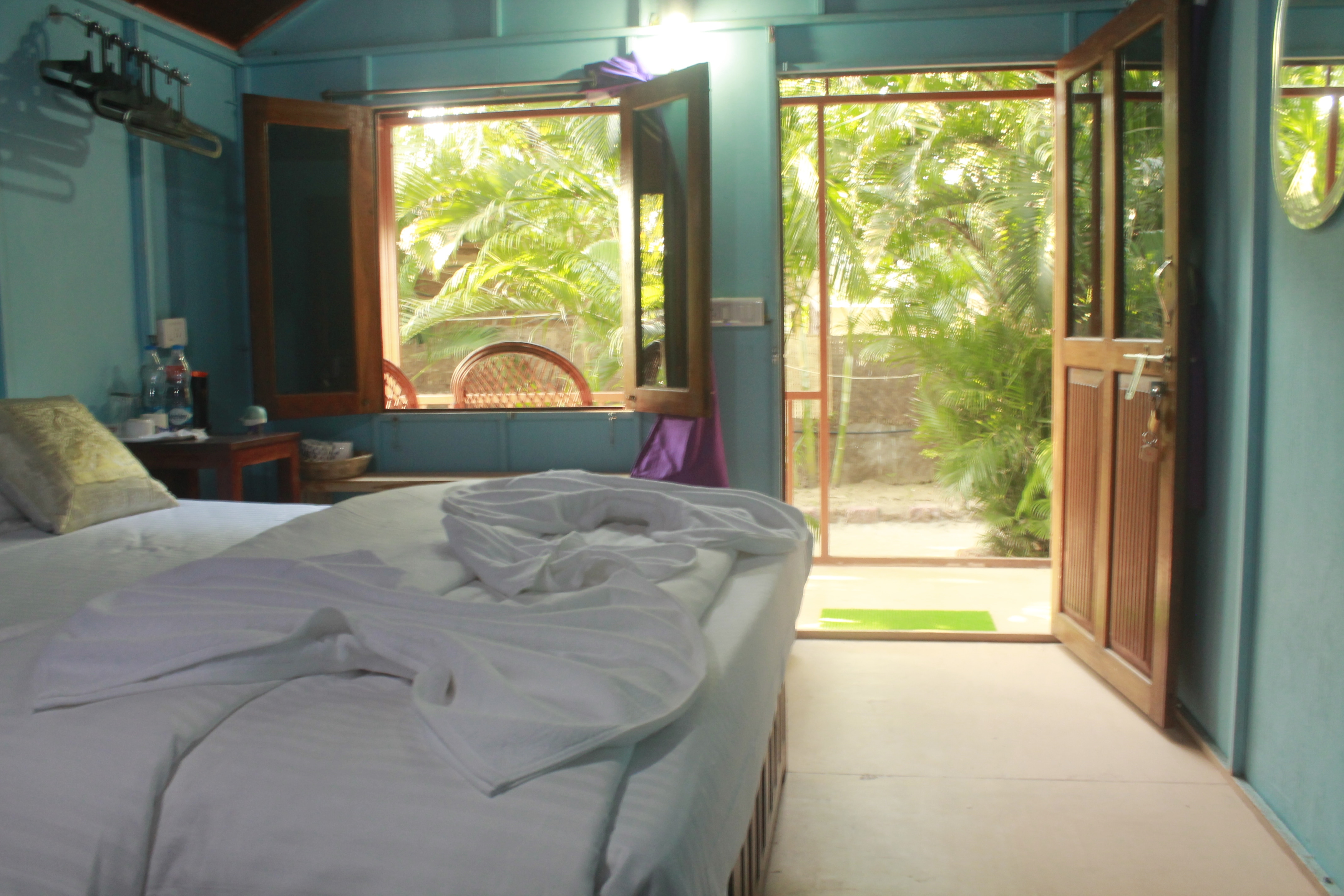 Sea Bird Beach Cafe & Cottages - Tap to explore photos