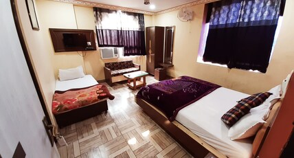 SHRI GANESH HOTEL AND RESTAURANT Room Type - Super Deluxe AC