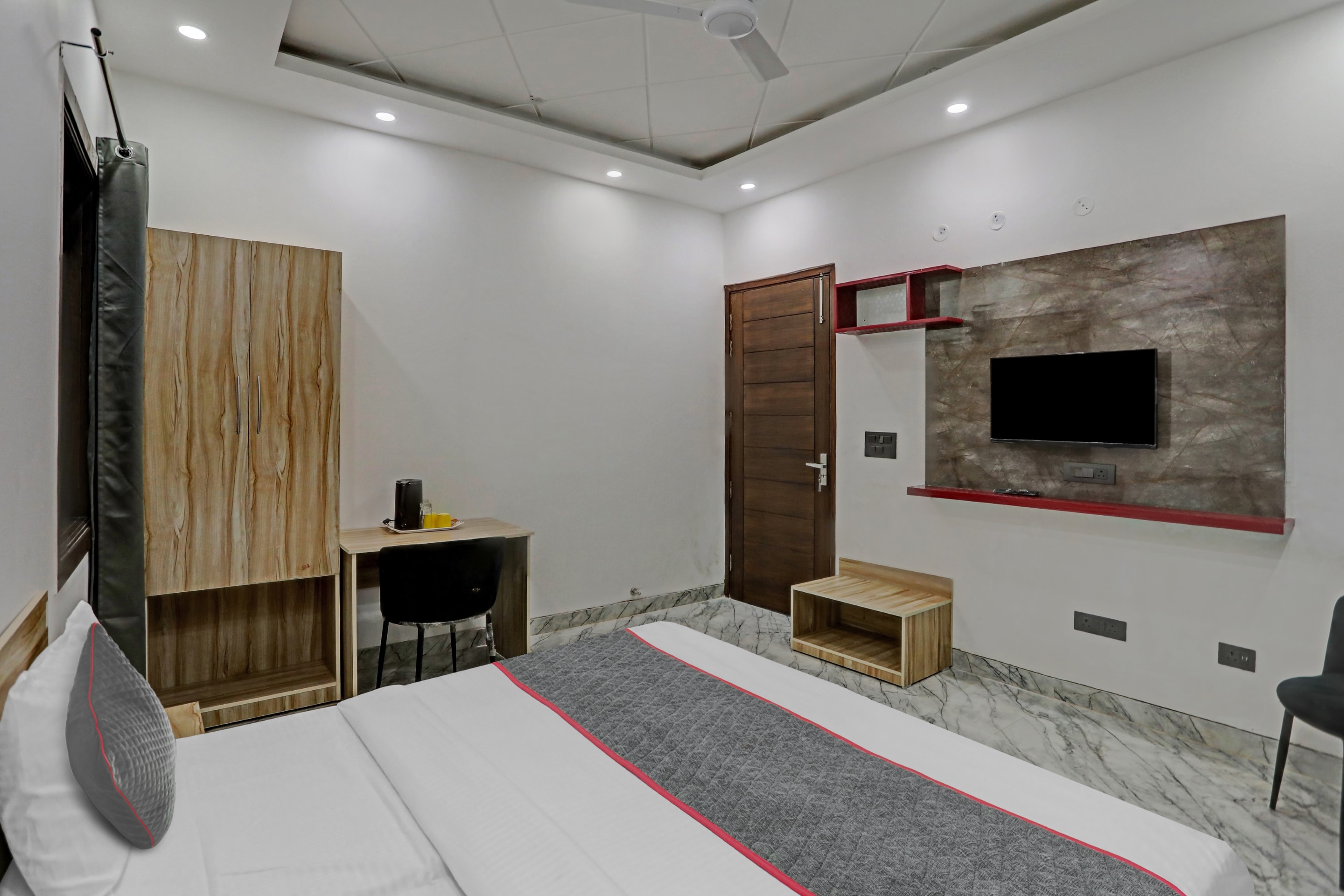 Townhouse Xanthe - Boutique Hotel - Tap to explore photos